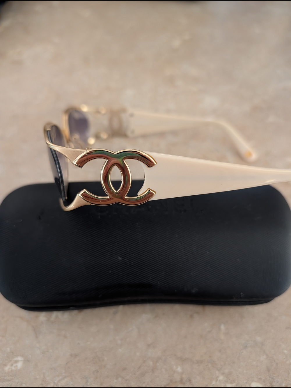 Chanel Rare Vintage CC Sunglasses 4023 - Picture 3 of 7